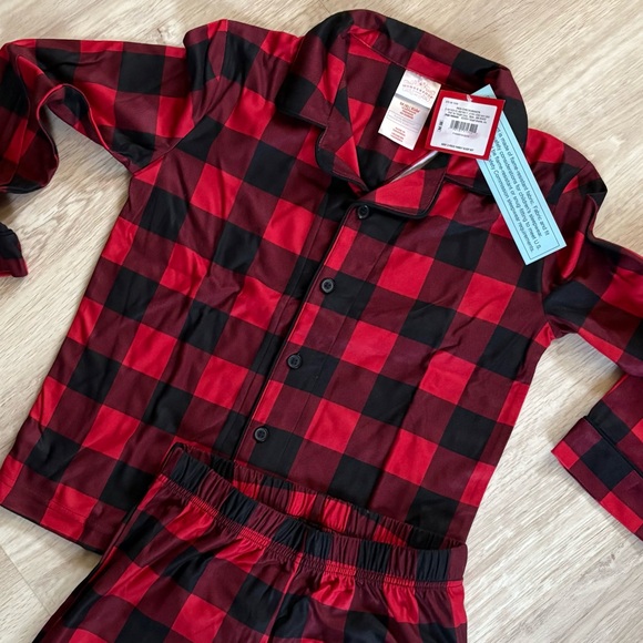 Buffalo plaid Kids Pajama Set - Picture 2 of 9